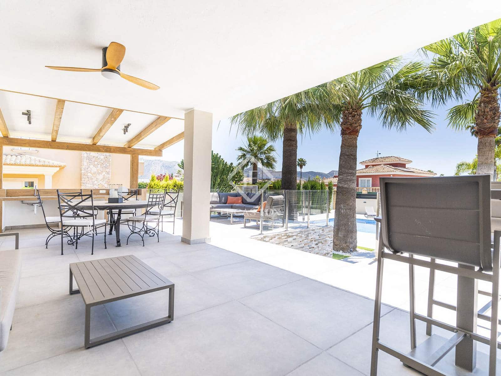 4 soveværelse Villa til salg i Alfaz del Pi / L'Alfas del Pi med swimmingpool garage - € 1.195.000 (Ref: 9035501)