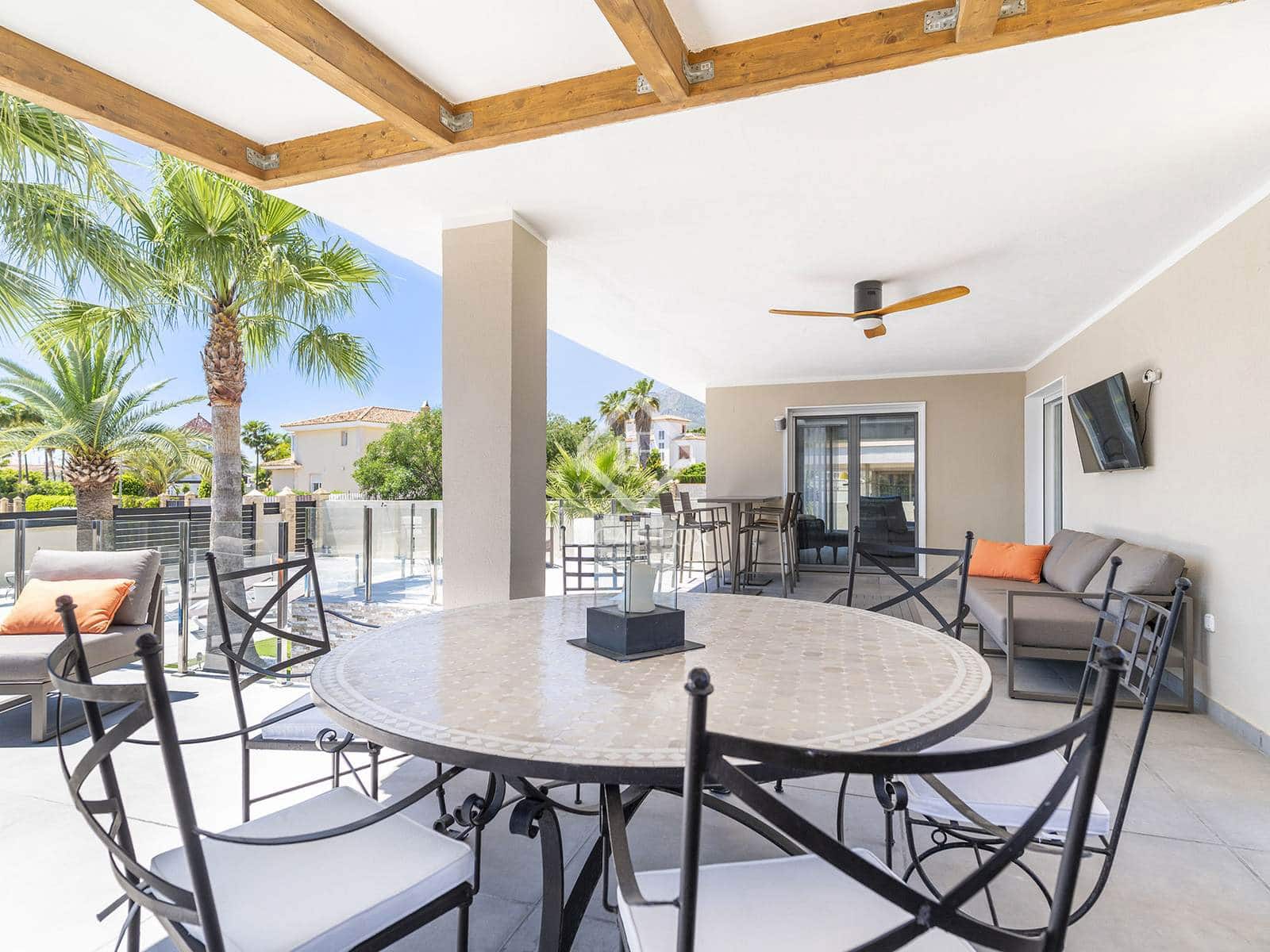 4 soveværelse Villa til salg i Alfaz del Pi / L'Alfas del Pi med swimmingpool garage - € 1.195.000 (Ref: 9035501)