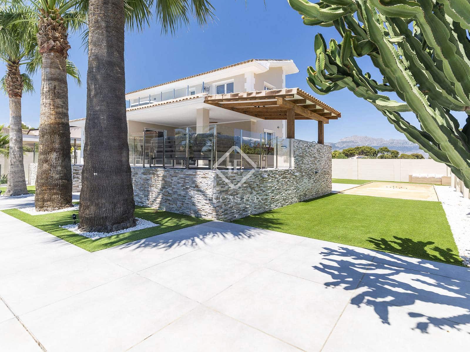 4 soveværelse Villa til salg i Alfaz del Pi / L'Alfas del Pi med swimmingpool garage - € 1.195.000 (Ref: 9035501)