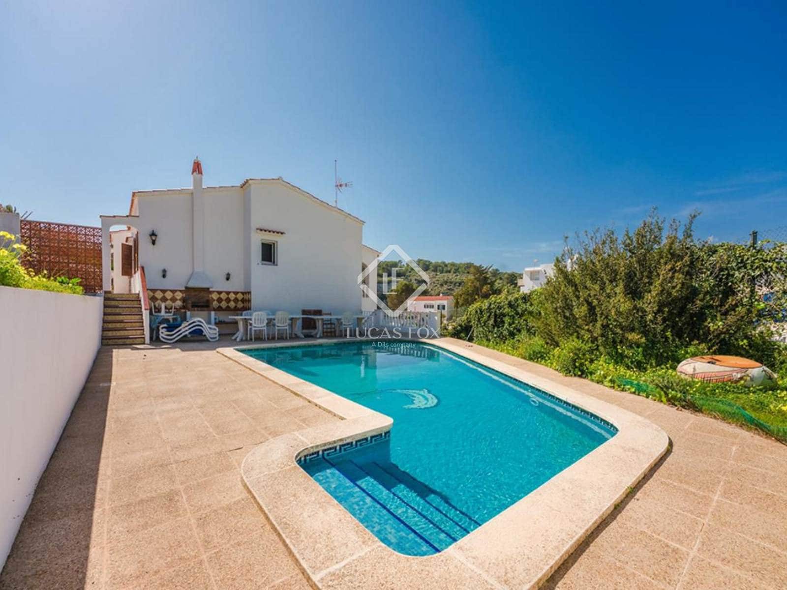 4 soveværelse Villa til salg i Mahon / Mao med swimmingpool garage - € 870.000 (Ref: 9035508)