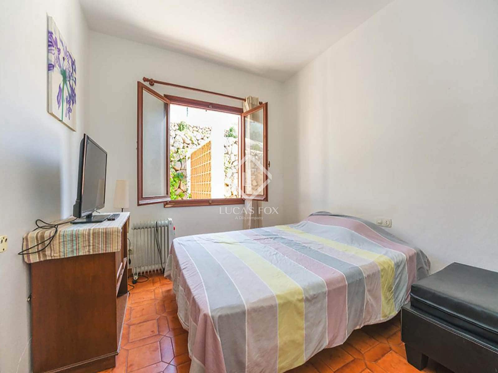 4 soveværelse Villa til salg i Mahon / Mao med swimmingpool garage - € 870.000 (Ref: 9035508)