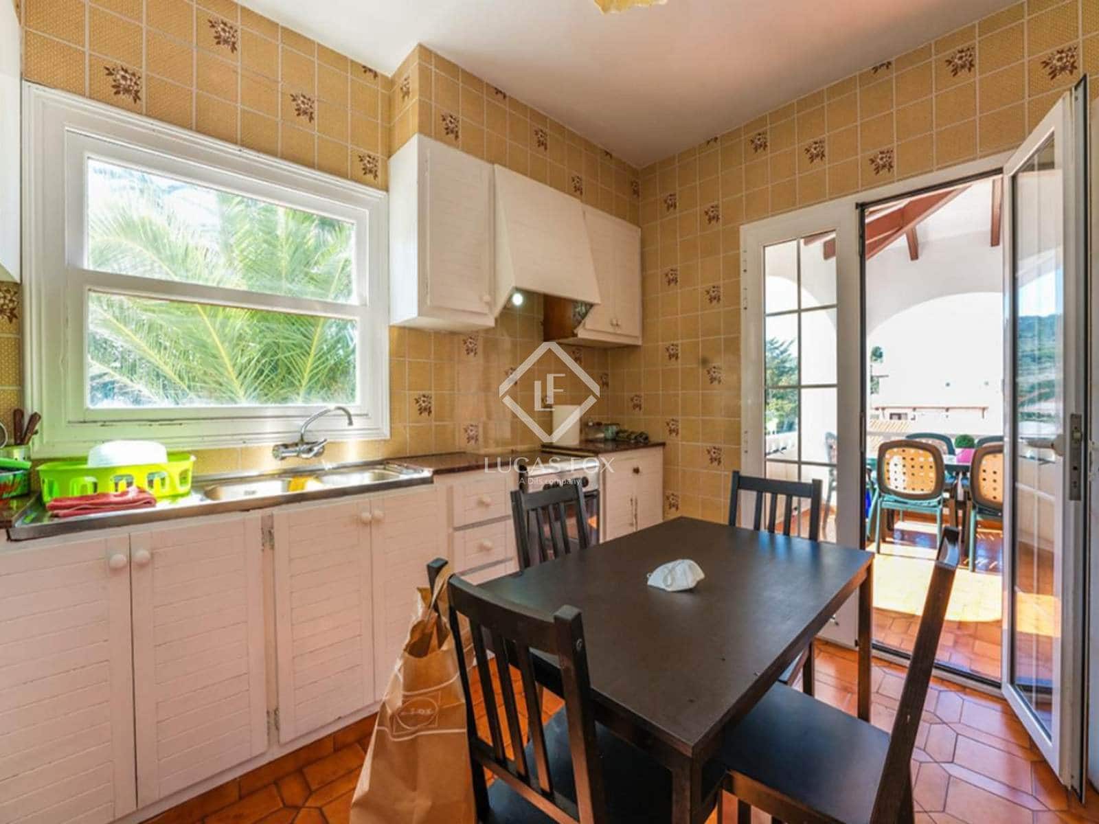 4 soveværelse Villa til salg i Mahon / Mao med swimmingpool garage - € 870.000 (Ref: 9035508)