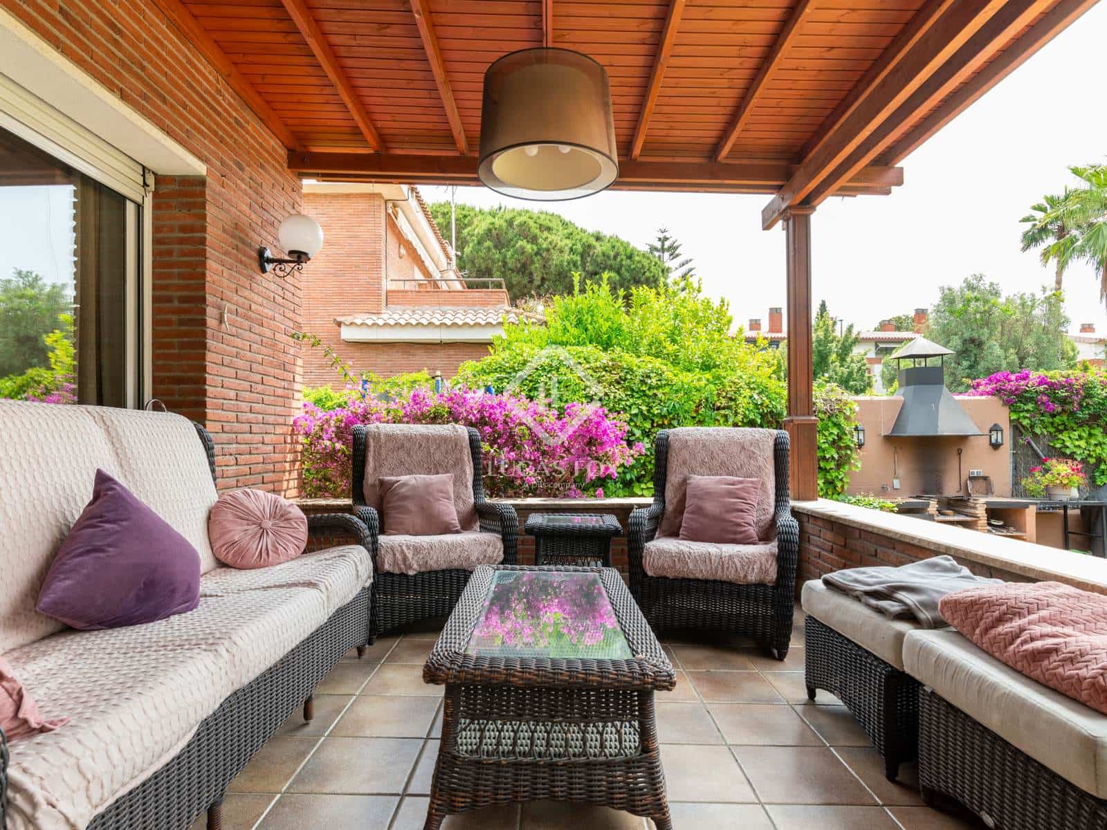 5 soverom Villa til salgs i Gava med svømmebasseng garasje - € 2 650 000 (Ref: 9035511)