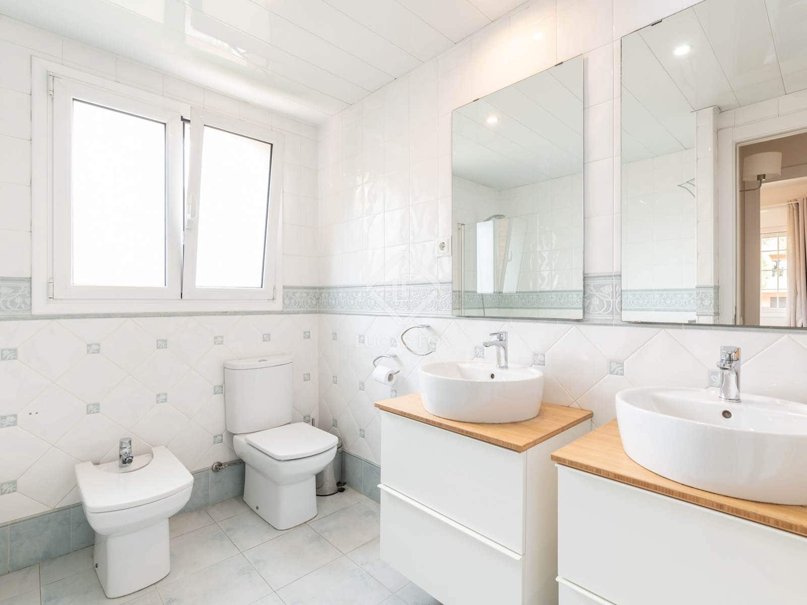 5 soverom Villa til salgs i Gava med svømmebasseng garasje - € 2 650 000 (Ref: 9035511)