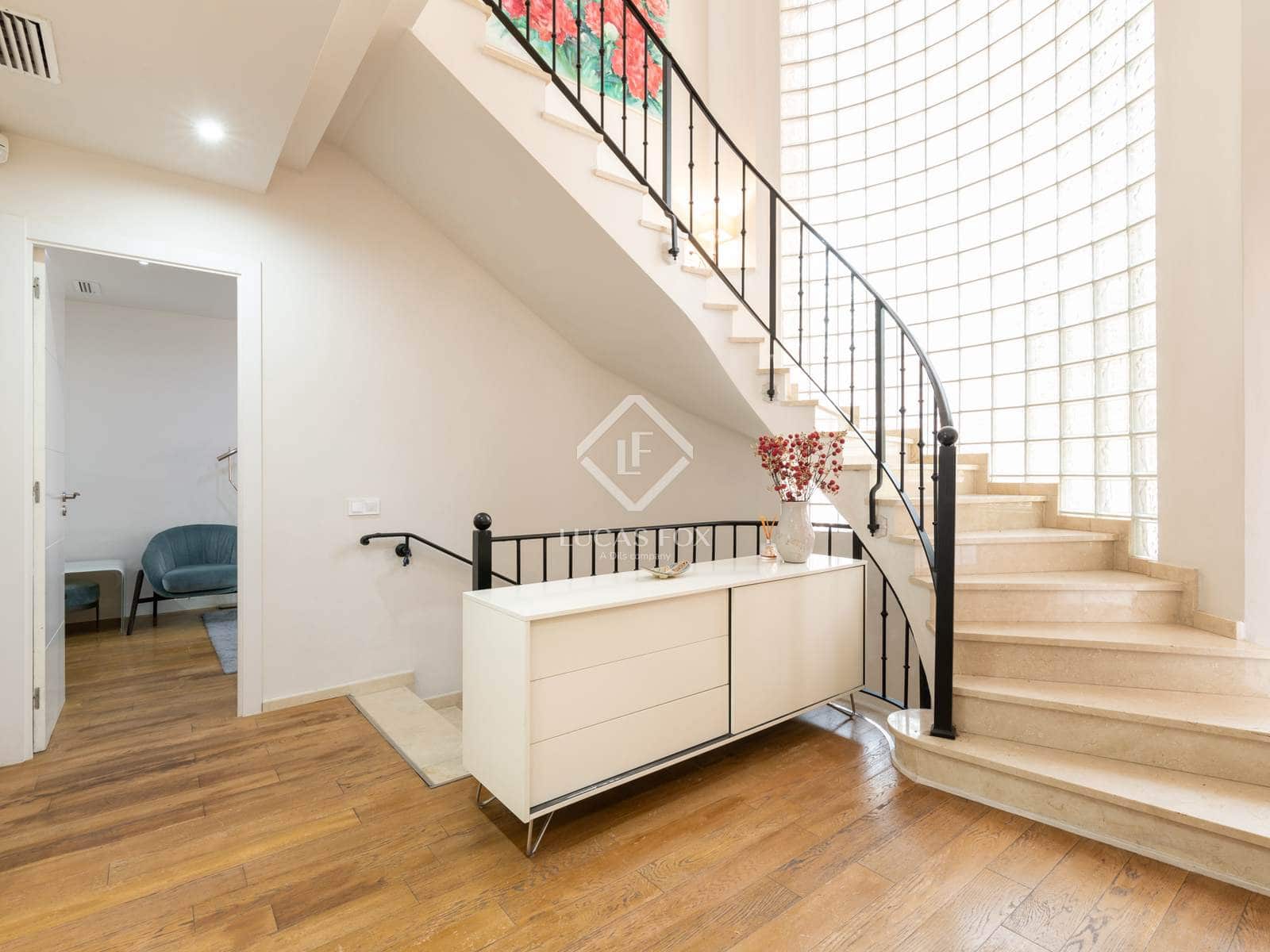 5 soverom Villa til salgs i Gava med svømmebasseng garasje - € 2 650 000 (Ref: 9035511)