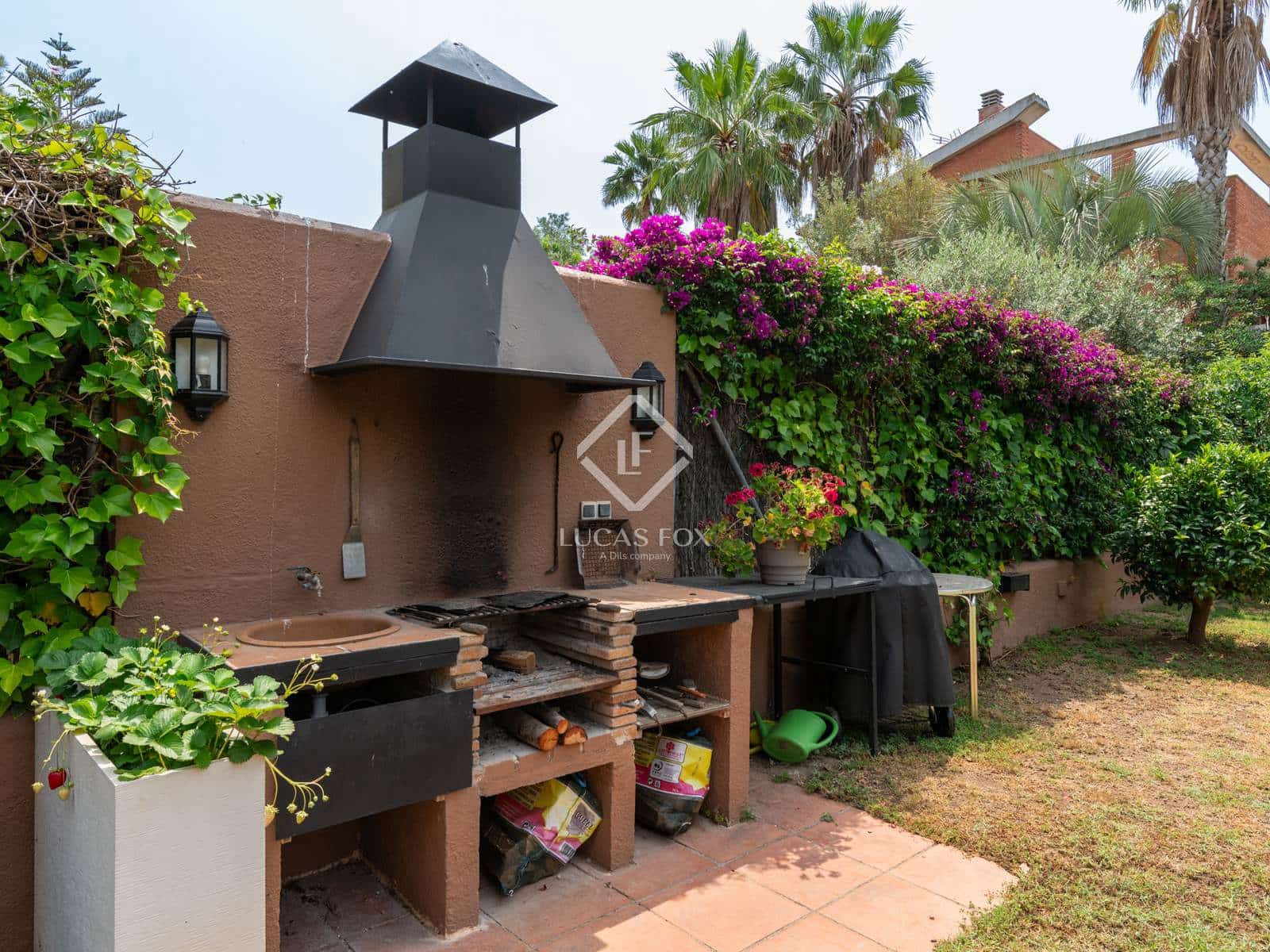 5 soverom Villa til salgs i Gava med svømmebasseng garasje - € 2 650 000 (Ref: 9035511)