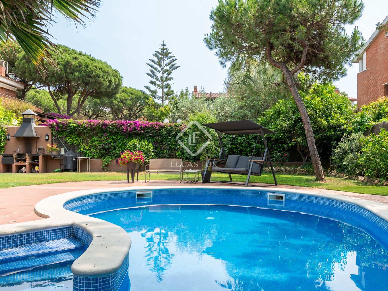 5 soverom Villa til salgs i Gava med svømmebasseng garasje - € 2 650 000 (Ref: 9035511)