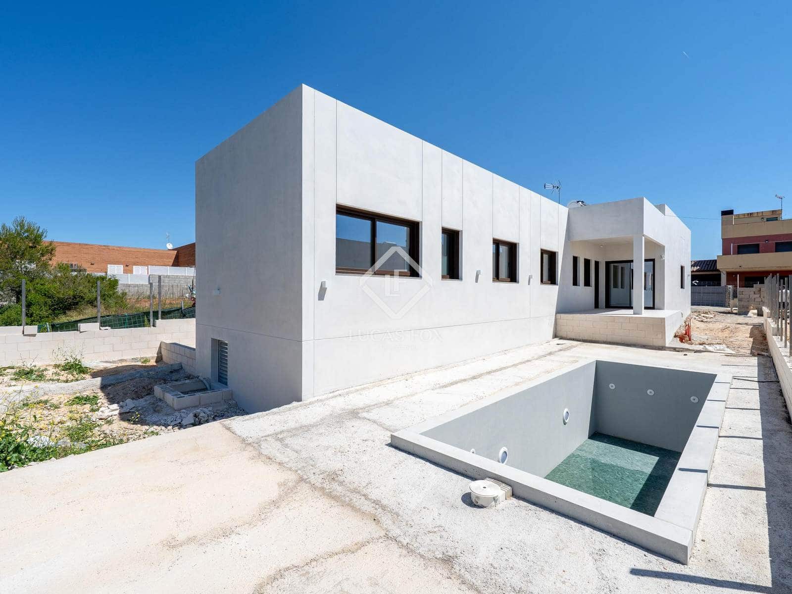 3 soverom Villa til salgs i Francas med svømmebasseng garasje - € 494 000 (Ref: 9035512)