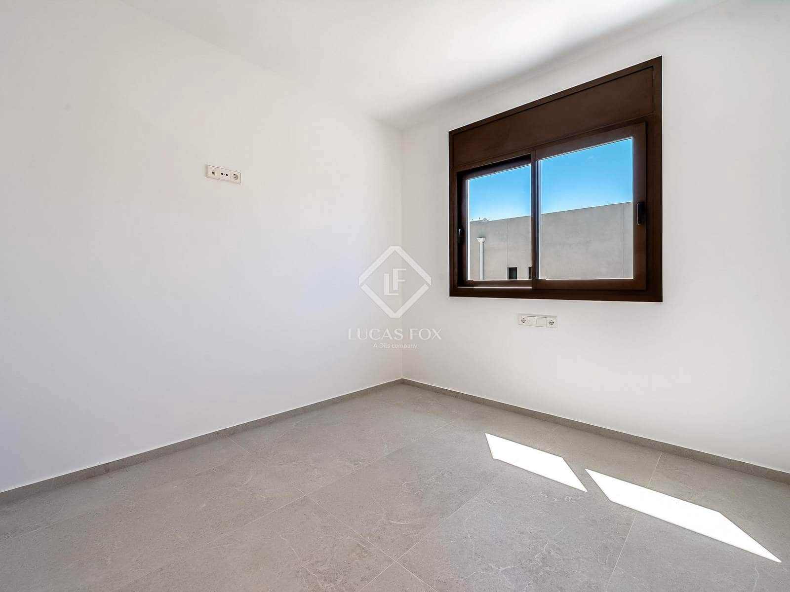 3 soverom Villa til salgs i Francas med svømmebasseng garasje - € 494 000 (Ref: 9035512)