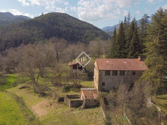 10 camera da letto Finca/Casa di Campagna in vendita in La Vall del Bac, La Vall de Bianya con piscina garage - 850.000 € (Rif: 9035517)