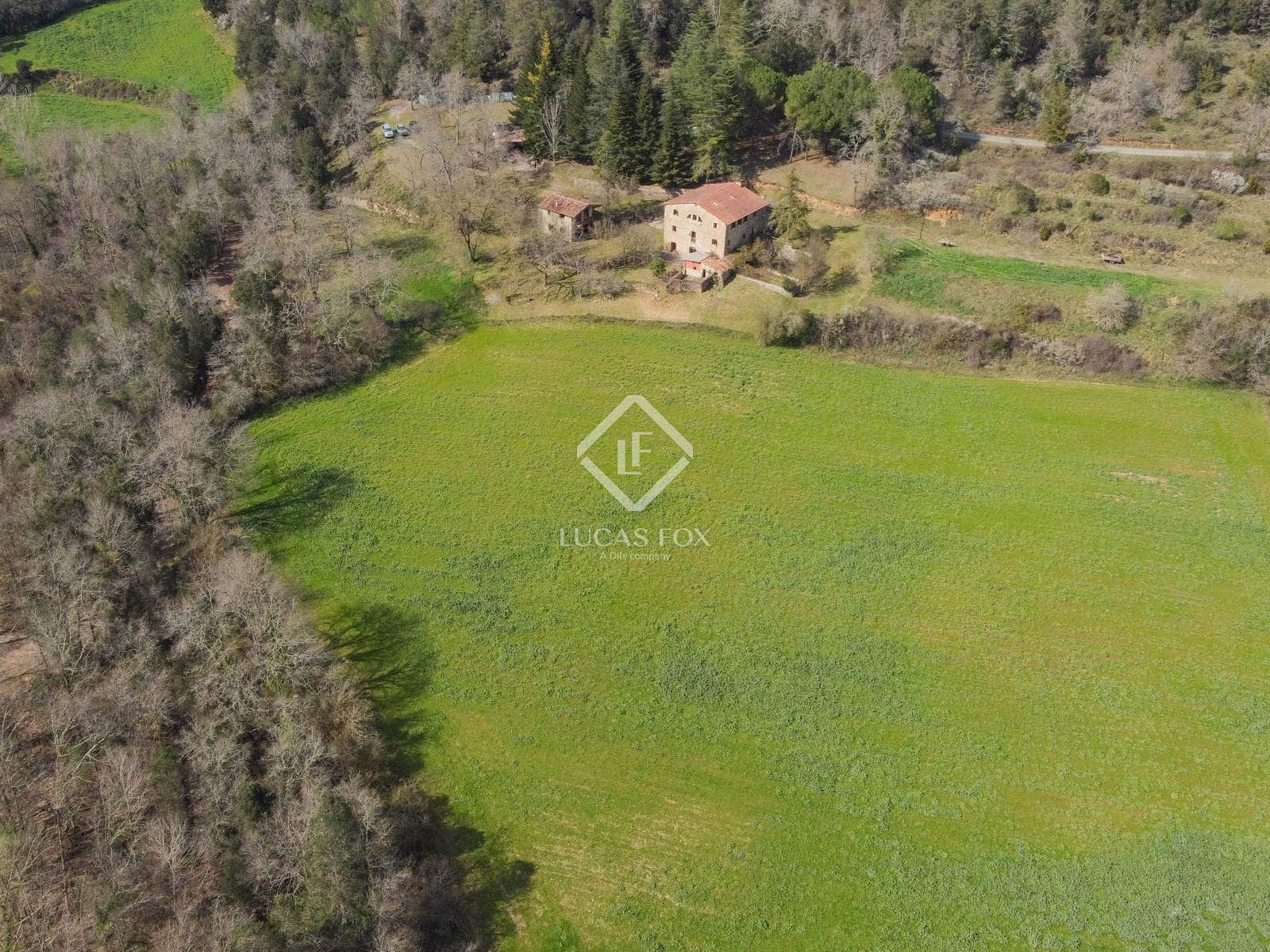 10 bedroom Finca/Country House for sale in La Vall del Bac with pool garage - € 850,000 (Ref: 9035517)