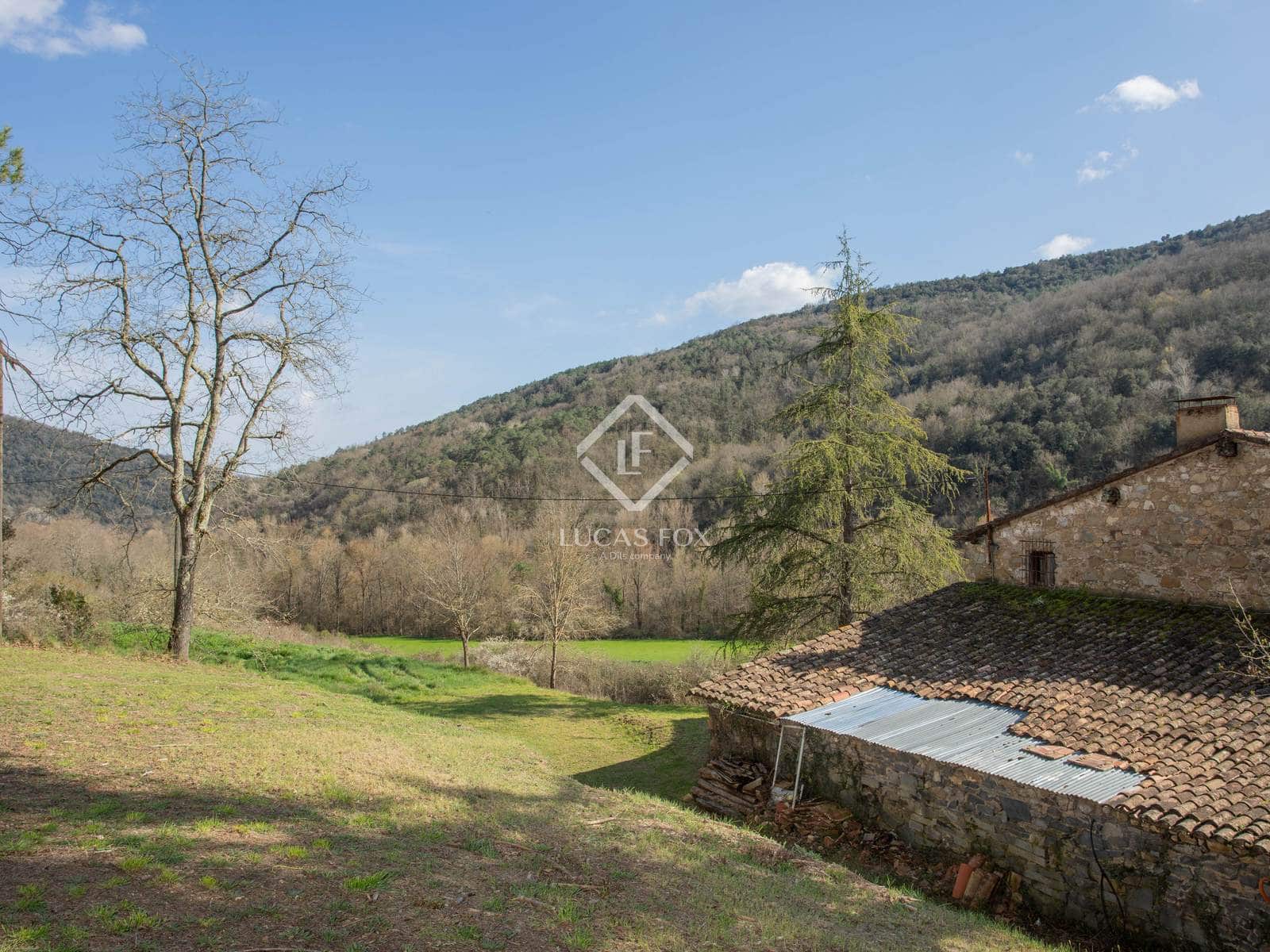 10 bedroom Finca/Country House for sale in La Vall del Bac with pool garage - € 850,000 (Ref: 9035517)