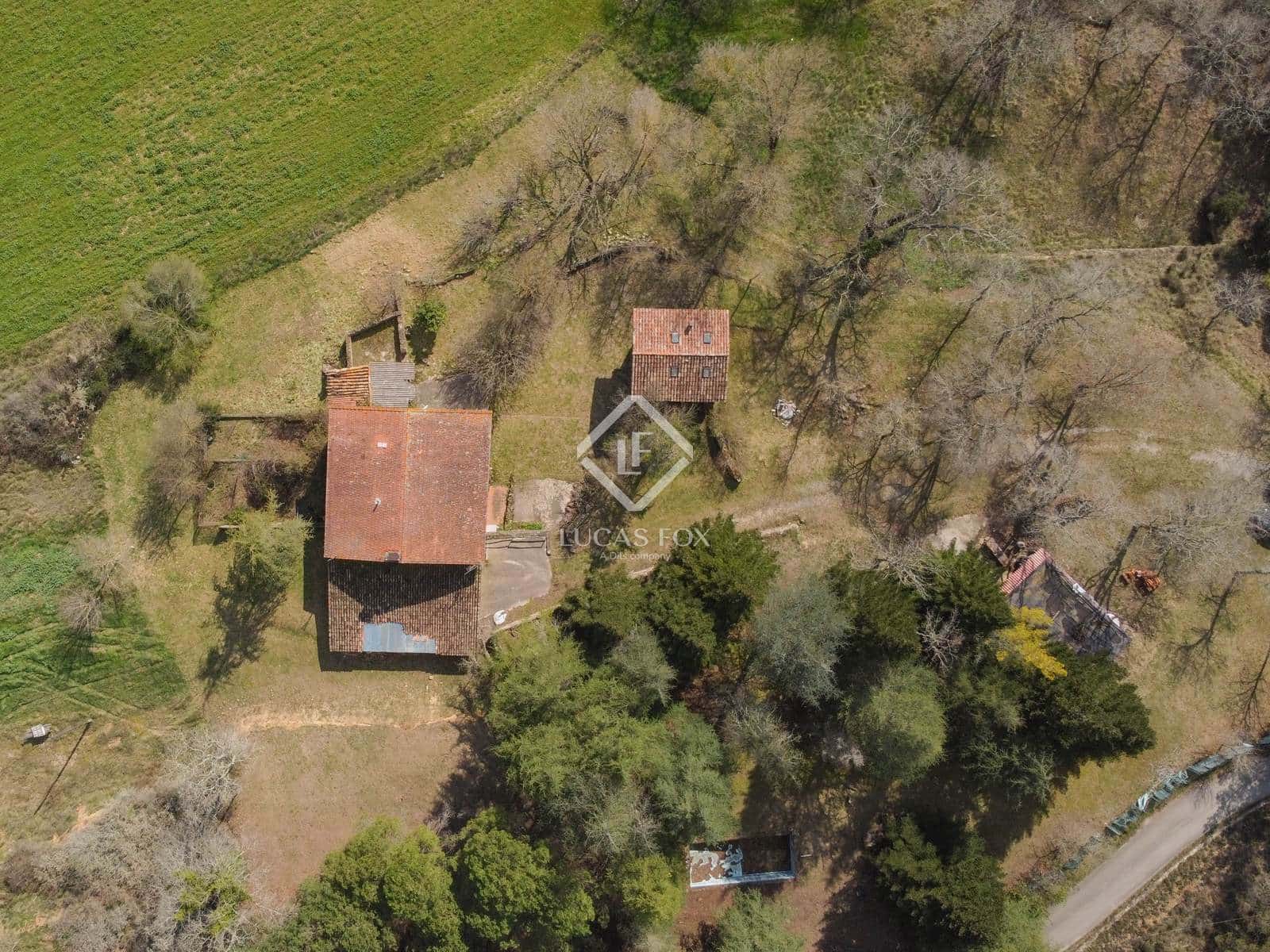 10 bedroom Finca/Country House for sale in La Vall del Bac with pool garage - € 850,000 (Ref: 9035517)