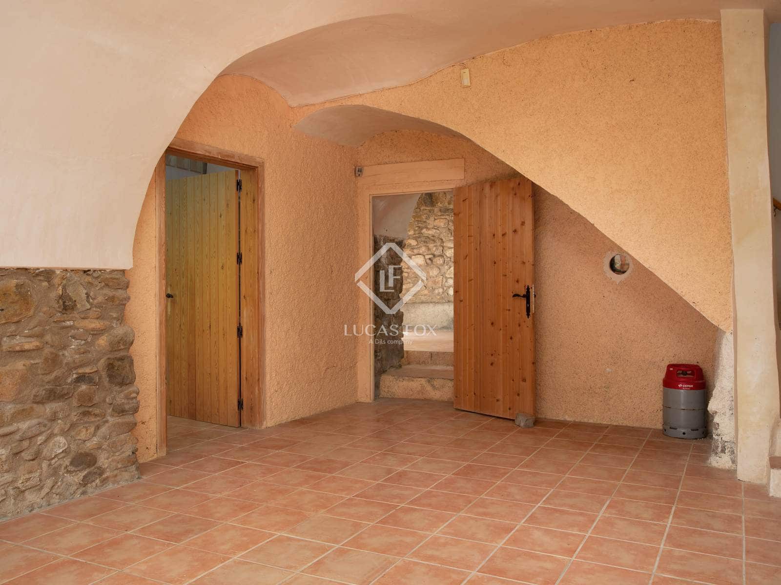 10 bedroom Finca/Country House for sale in La Vall del Bac with pool garage - € 850,000 (Ref: 9035517)