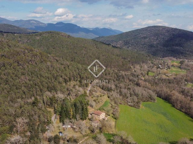 10 camera da letto Finca/Casa di Campagna in vendita in La Vall del Bac, La Vall de Bianya con piscina garage - 850.000 € (Rif: 9035517)