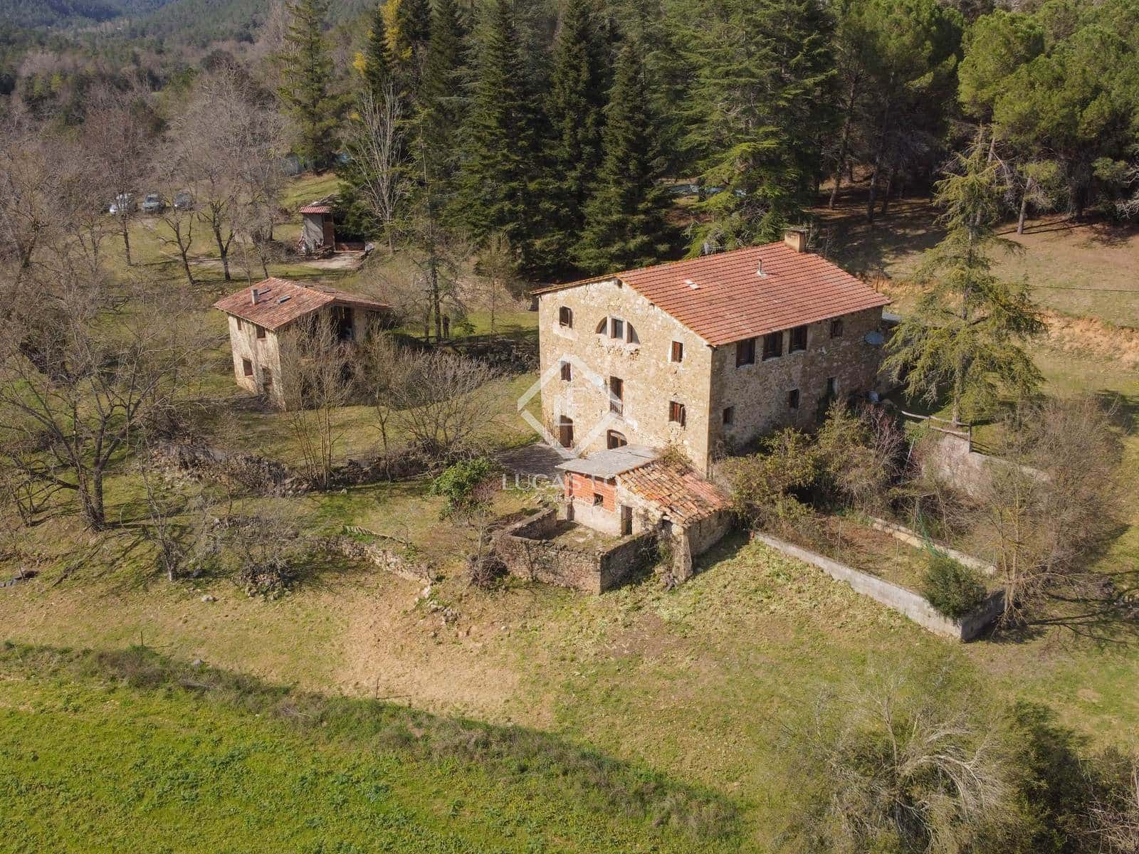 10 bedroom Finca/Country House for sale in La Vall del Bac with pool garage - € 850,000 (Ref: 9035517)