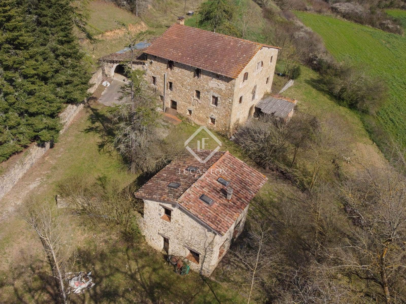 10 bedroom Finca/Country House for sale in La Vall del Bac with pool garage - € 850,000 (Ref: 9035517)