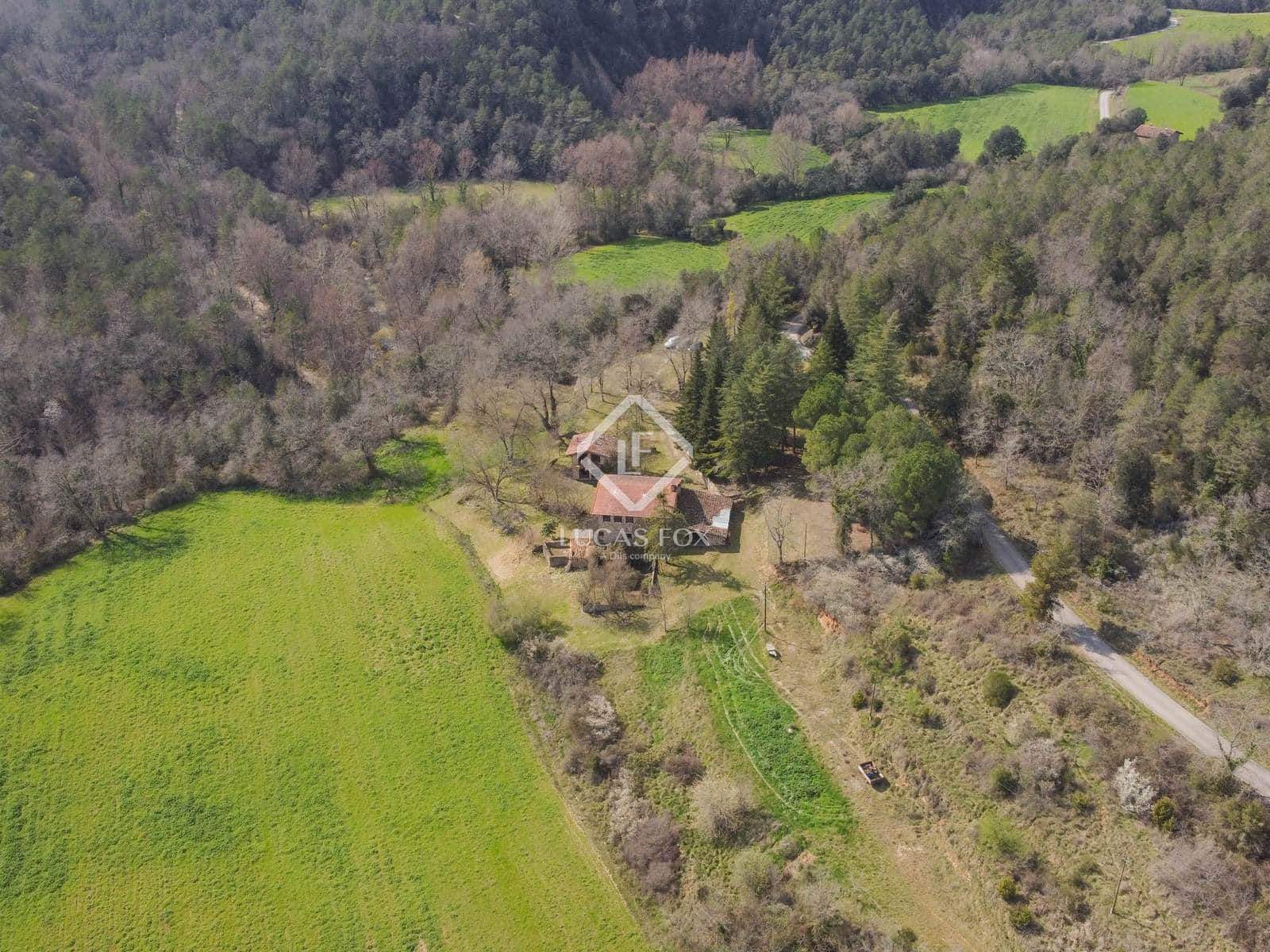 10 bedroom Finca/Country House for sale in La Vall del Bac with pool garage - € 850,000 (Ref: 9035517)