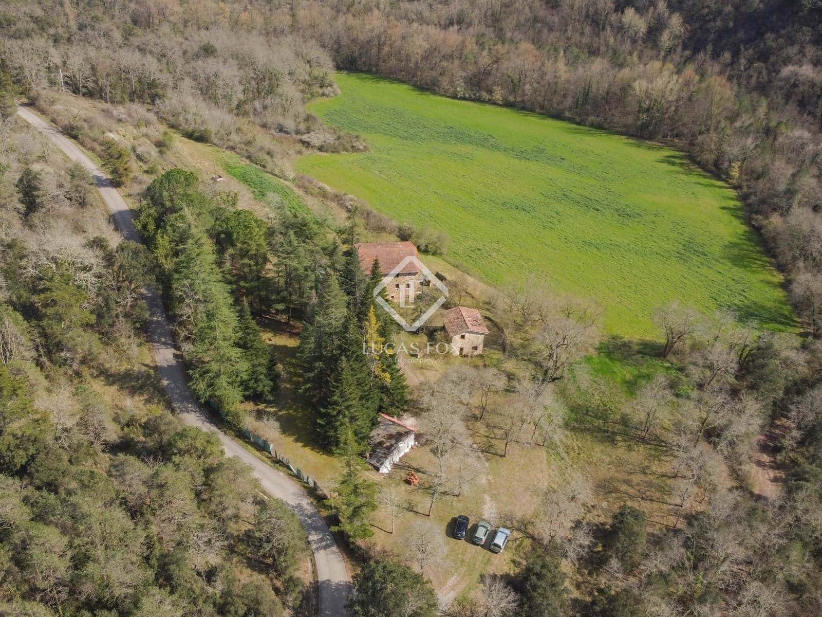 10 bedroom Finca/Country House for sale in La Vall del Bac with pool garage - € 850,000 (Ref: 9035517)