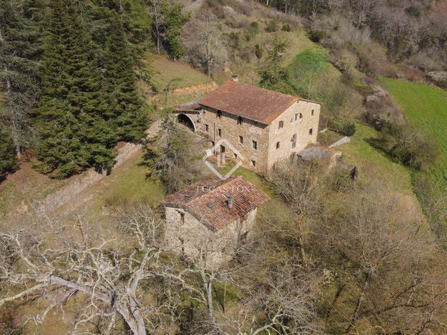 10 camera da letto Finca/Casa di Campagna in vendita in La Vall del Bac, La Vall de Bianya con piscina garage - 850.000 € (Rif: 9035517)