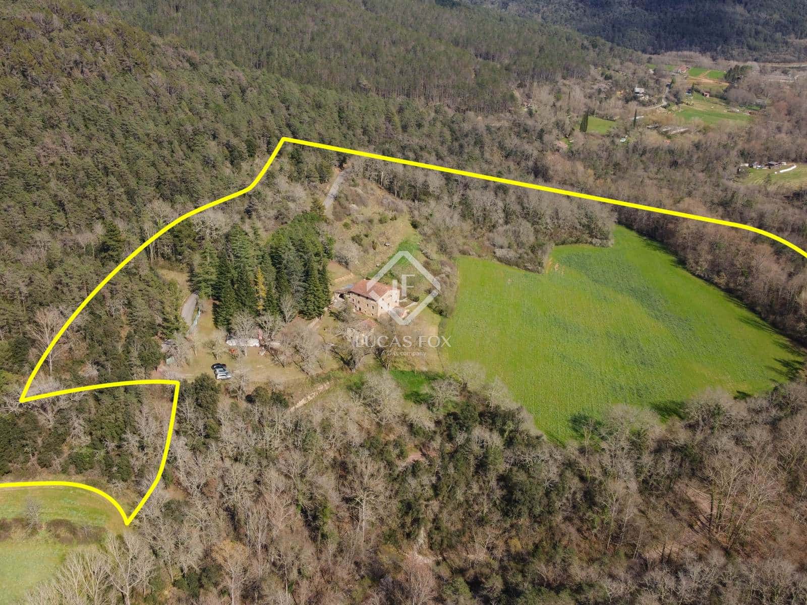 10 bedroom Finca/Country House for sale in La Vall del Bac with pool garage - € 850,000 (Ref: 9035517)