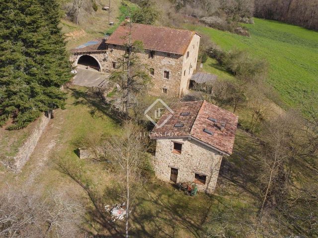 10 camera da letto Finca/Casa di Campagna in vendita in La Vall del Bac, La Vall de Bianya con piscina garage - 850.000 € (Rif: 9035517)