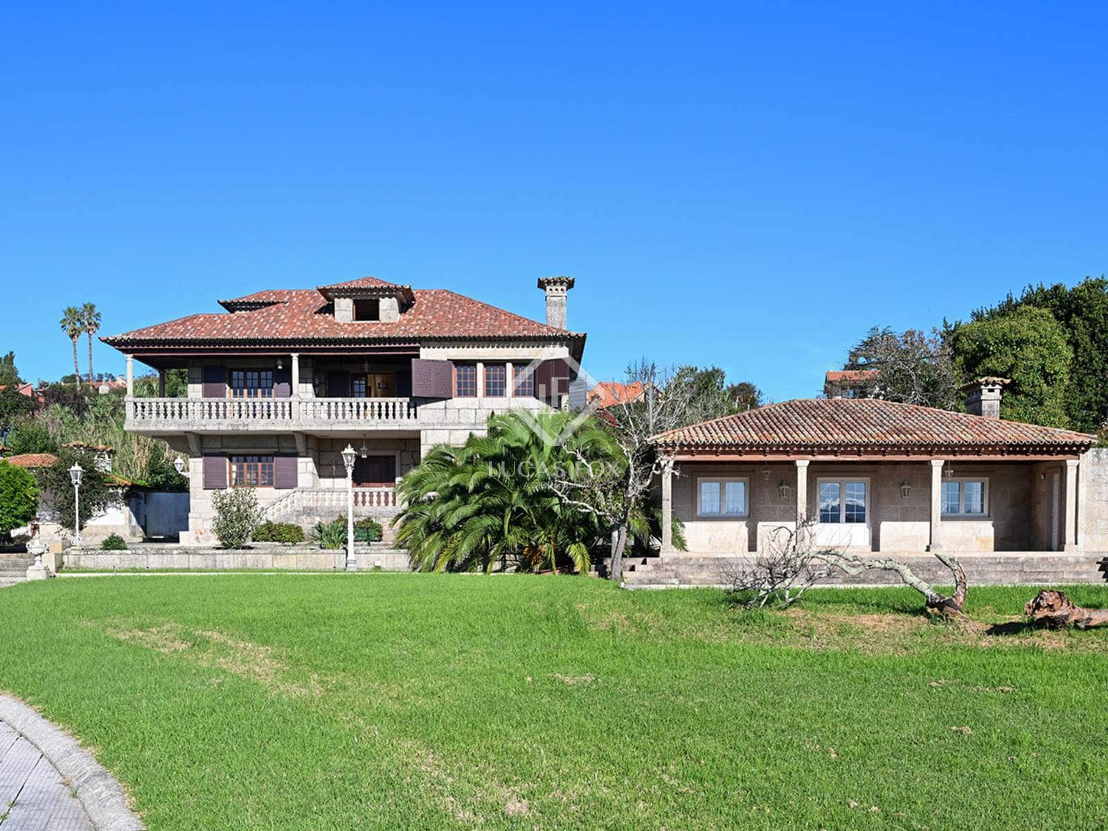 5 soveværelse Villa til salg i Nigran med swimmingpool garage - € 1.325.000 (Ref: 9036015)