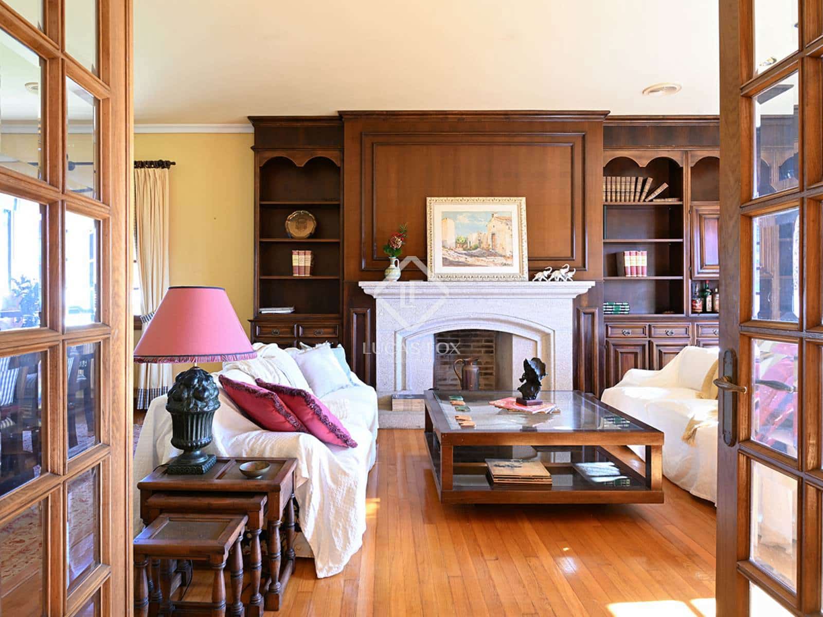 5 soveværelse Villa til salg i Nigran med swimmingpool garage - € 1.325.000 (Ref: 9036015)