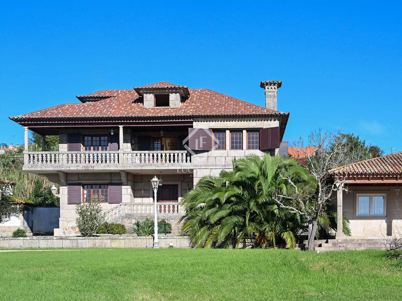 5 soveværelse Villa til salg i Nigran med swimmingpool garage - € 1.325.000 (Ref: 9036015)