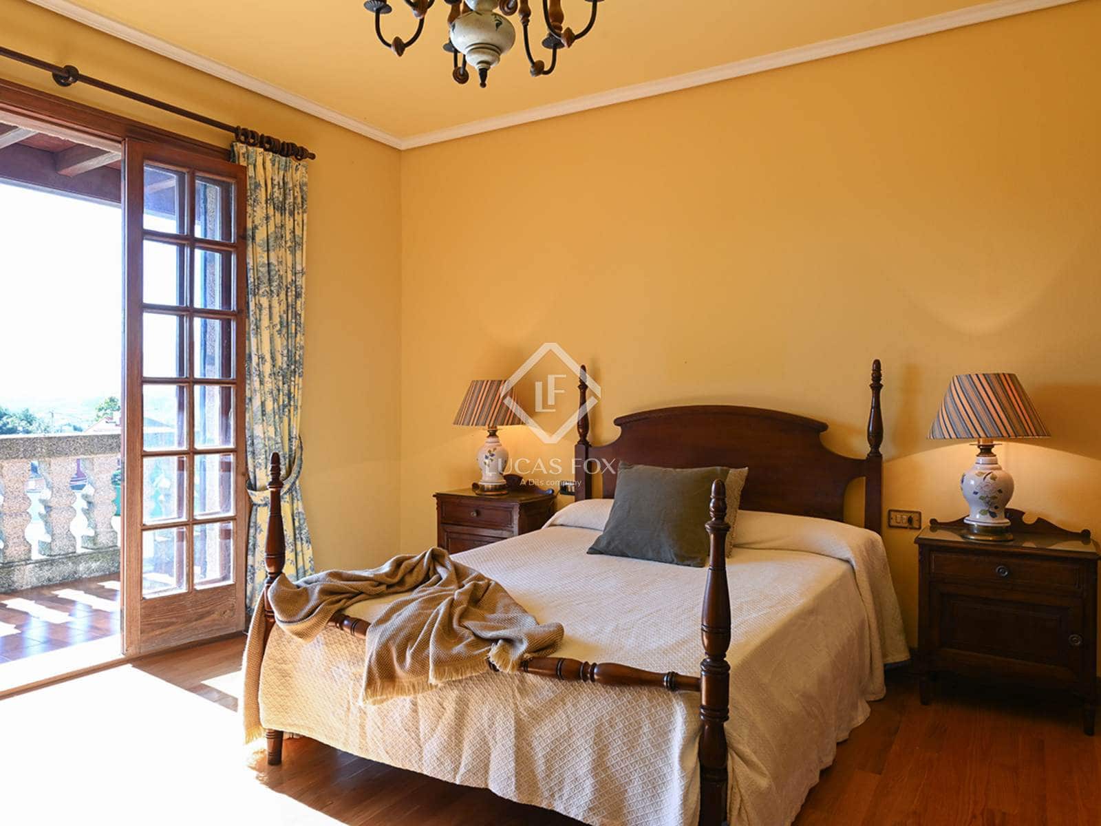 5 soveværelse Villa til salg i Nigran med swimmingpool garage - € 1.325.000 (Ref: 9036015)