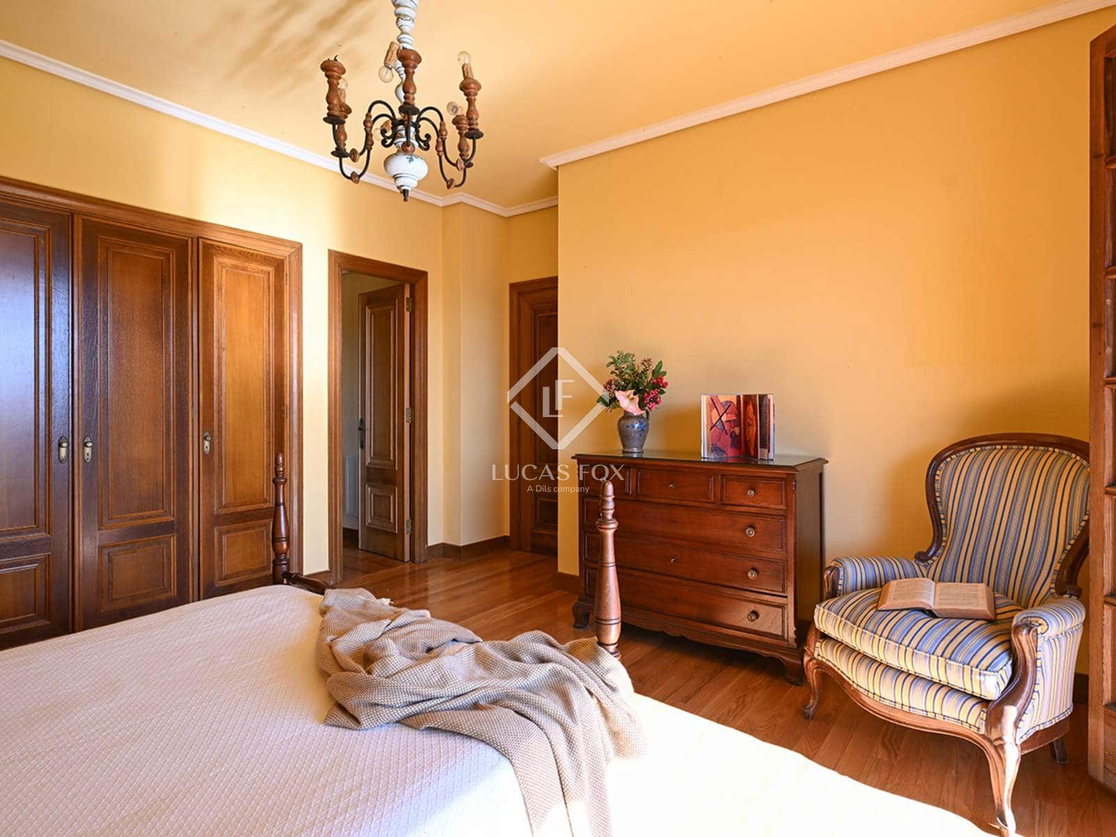 5 soveværelse Villa til salg i Nigran med swimmingpool garage - € 1.325.000 (Ref: 9036015)