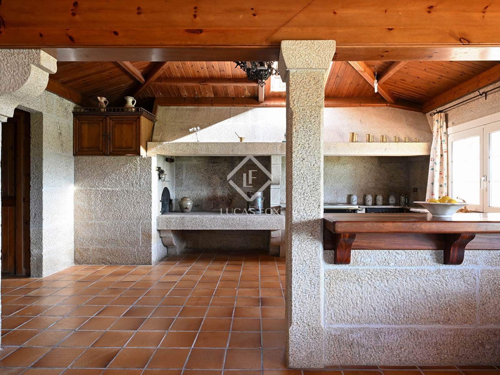 5 soveværelse Villa til salg i Nigran med swimmingpool garage - € 1.325.000 (Ref: 9036015)