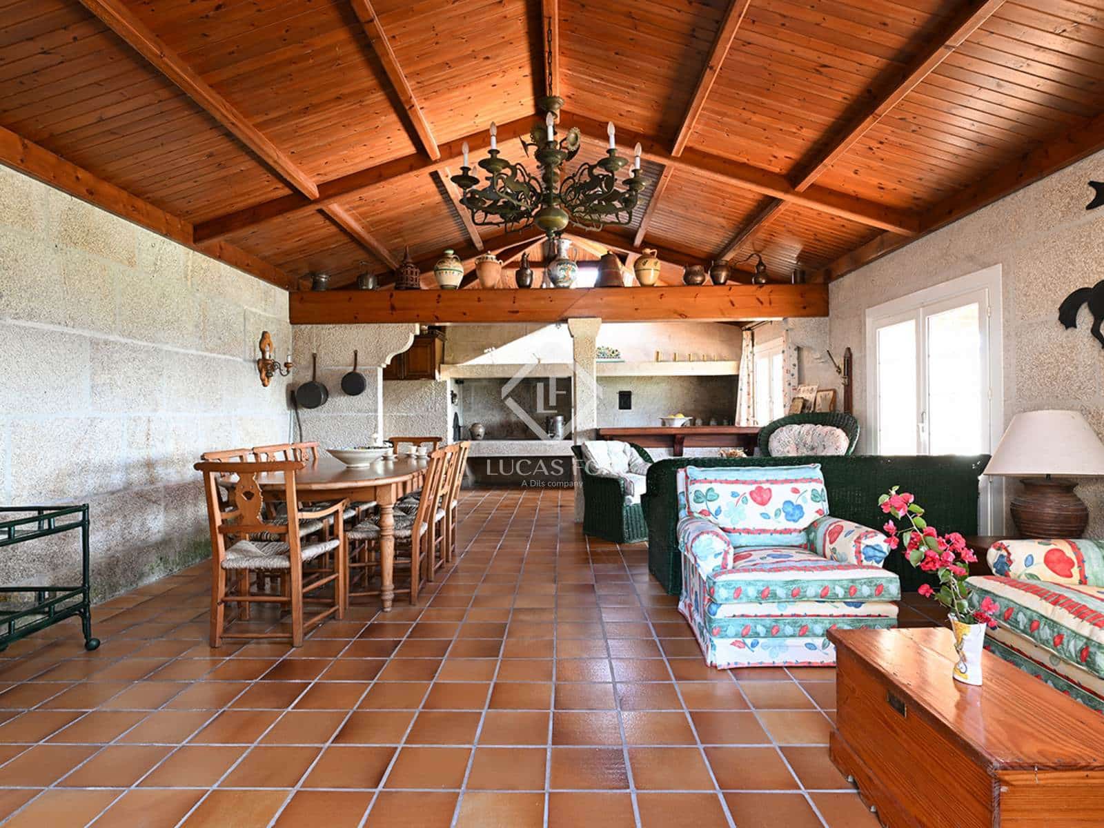 5 soveværelse Villa til salg i Nigran med swimmingpool garage - € 1.325.000 (Ref: 9036015)