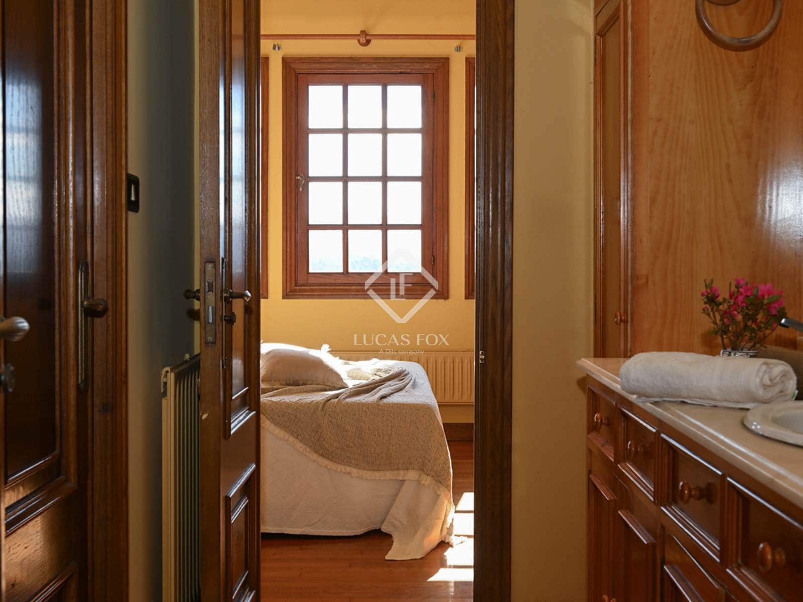 5 soveværelse Villa til salg i Nigran med swimmingpool garage - € 1.325.000 (Ref: 9036015)