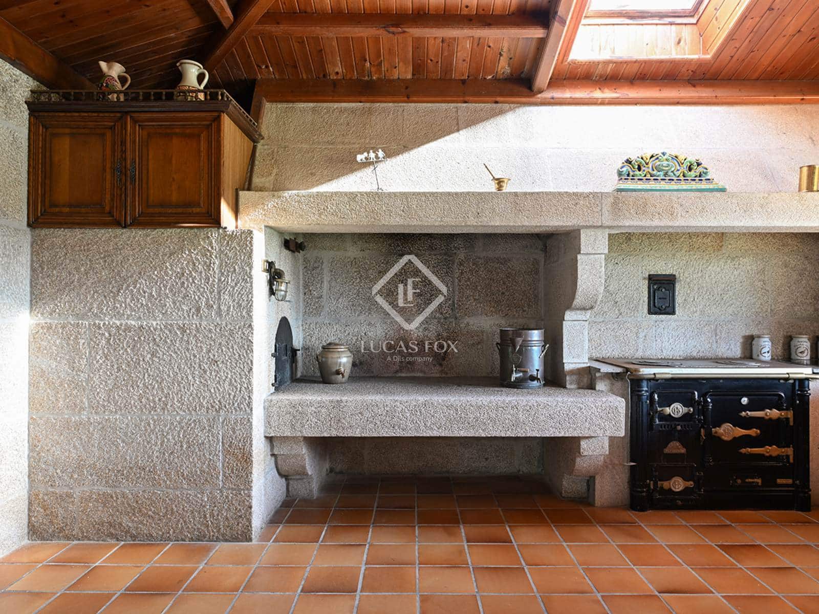 5 soveværelse Villa til salg i Nigran med swimmingpool garage - € 1.325.000 (Ref: 9036015)