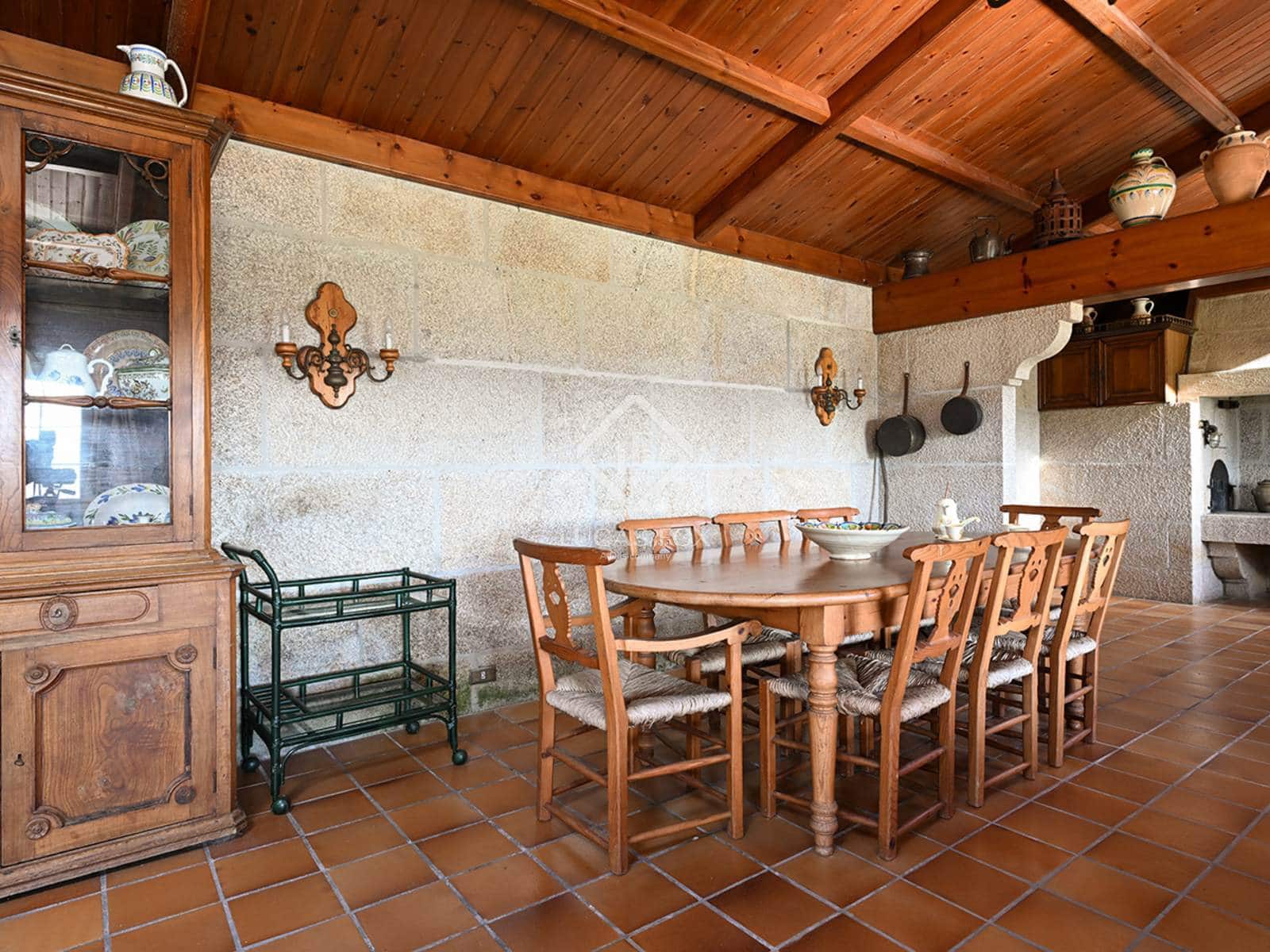 5 soveværelse Villa til salg i Nigran med swimmingpool garage - € 1.325.000 (Ref: 9036015)