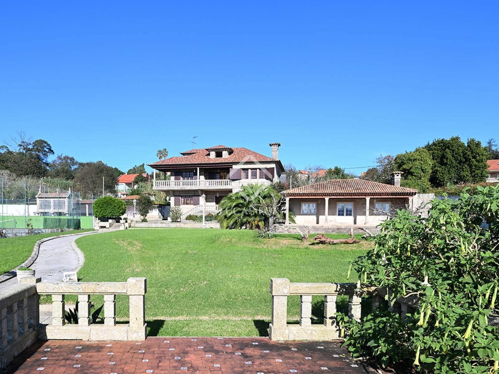 5 soveværelse Villa til salg i Nigran med swimmingpool garage - € 1.325.000 (Ref: 9036015)