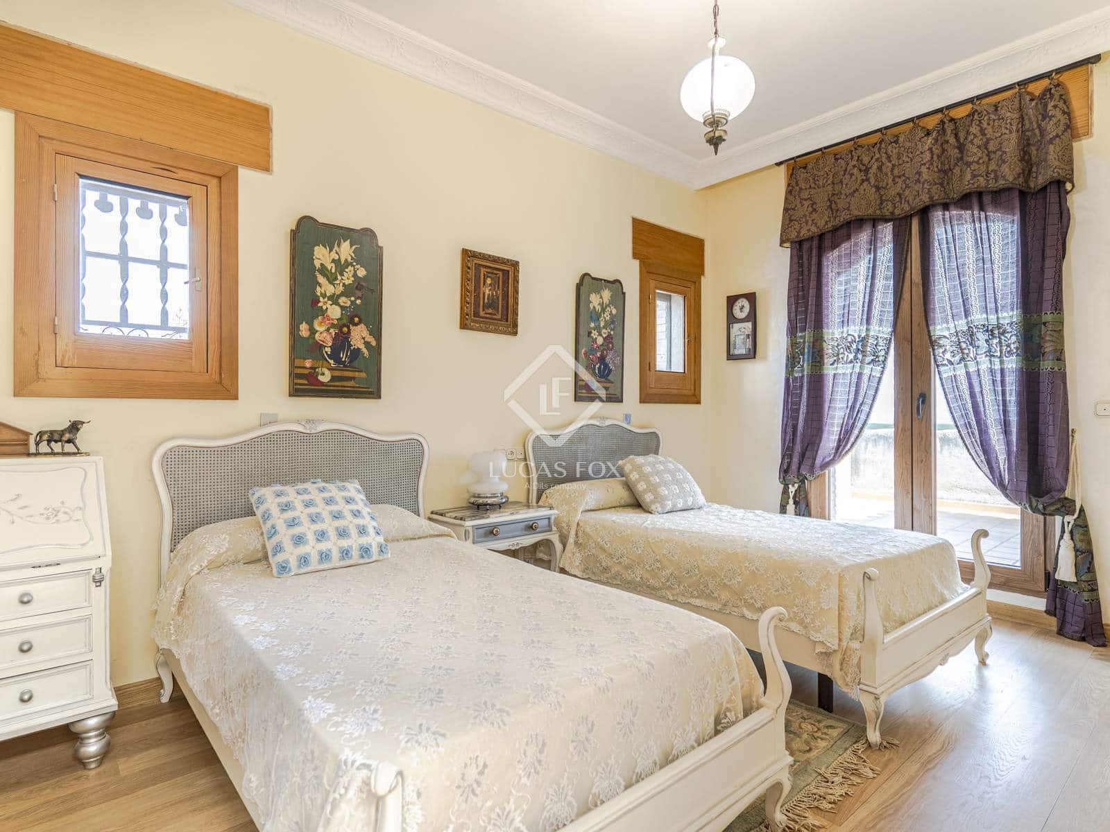 6 soveværelse Villa til salg i Ogijares med swimmingpool garage - € 1.095.000 (Ref: 9036021)