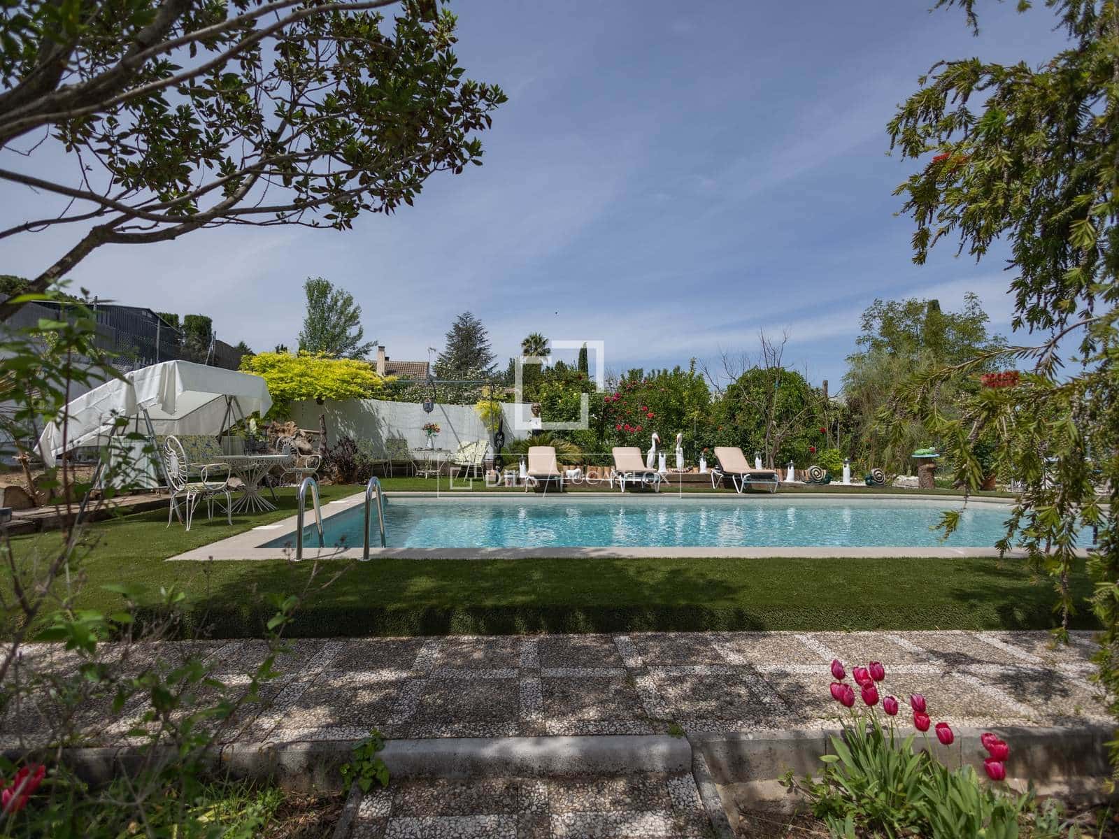 6 slaapkamer Villa te koop in Ogijares met zwembad garage - € 1.195.000 (Ref: 9036021)