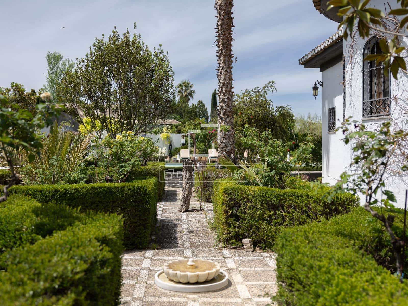 6 slaapkamer Villa te koop in Ogijares met zwembad garage - € 1.195.000 (Ref: 9036021)
