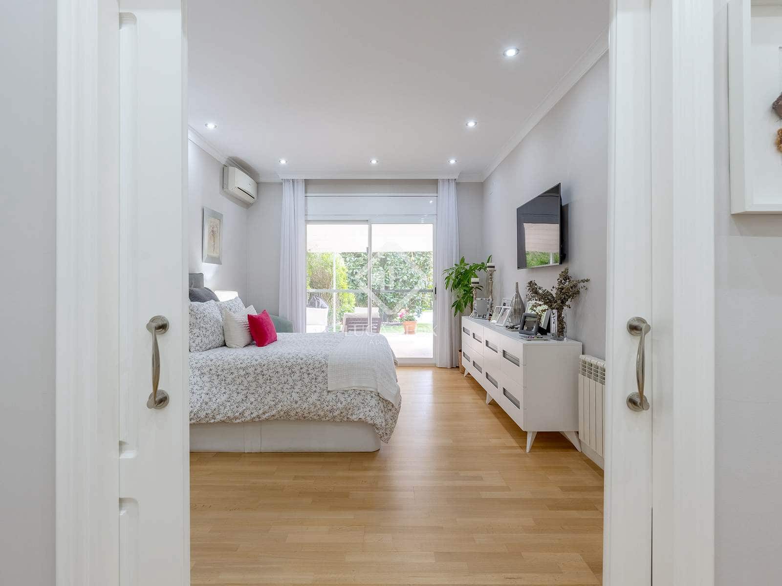 4 soveværelse Villa til salg i Teia med swimmingpool garage - € 1.690.000 (Ref: 9036022)