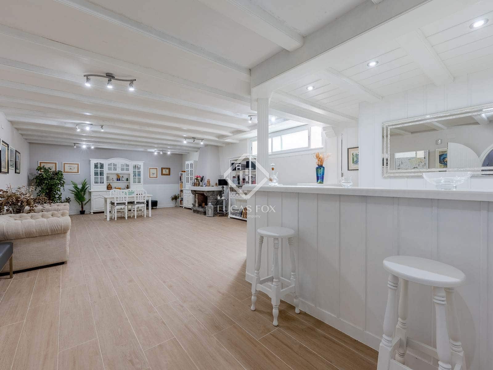 4 soveværelse Villa til salg i Teia med swimmingpool garage - € 1.690.000 (Ref: 9036022)