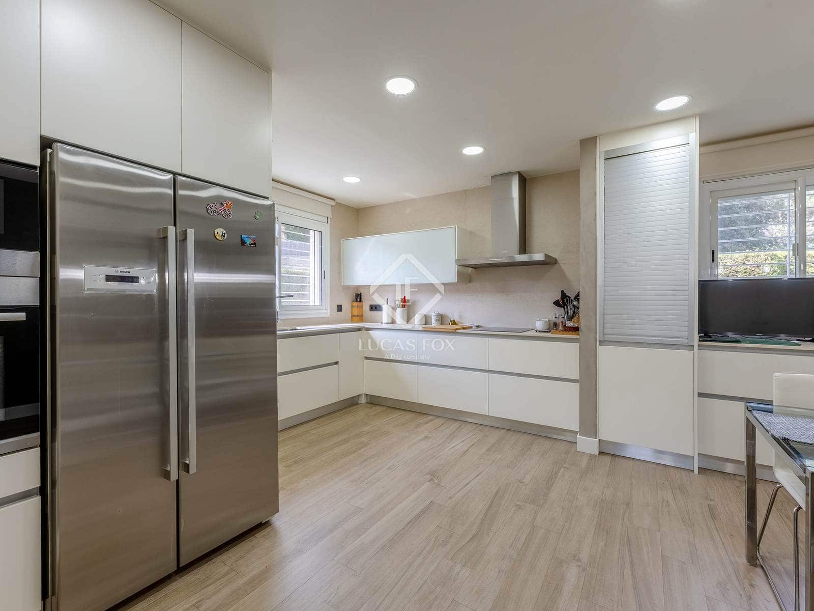 4 soveværelse Villa til salg i Teia med swimmingpool garage - € 1.690.000 (Ref: 9036022)