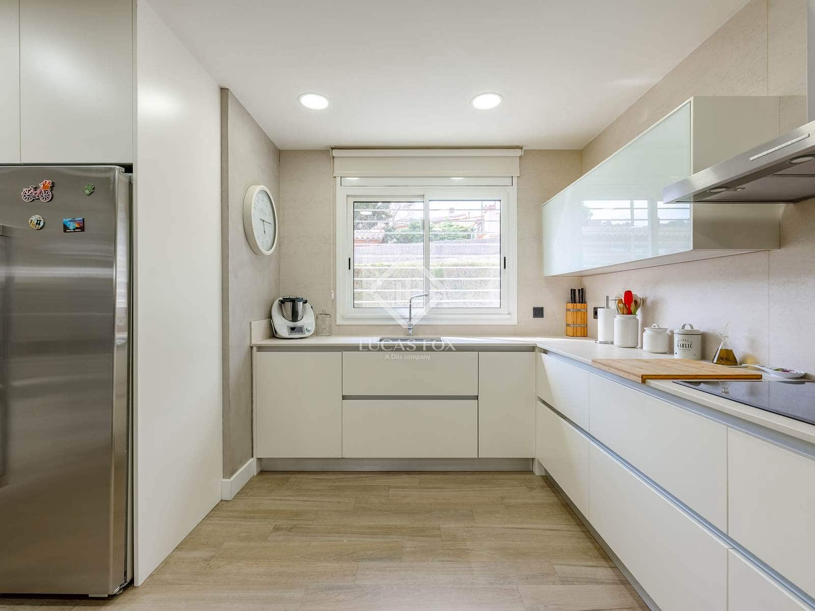 4 soveværelse Villa til salg i Teia med swimmingpool garage - € 1.690.000 (Ref: 9036022)