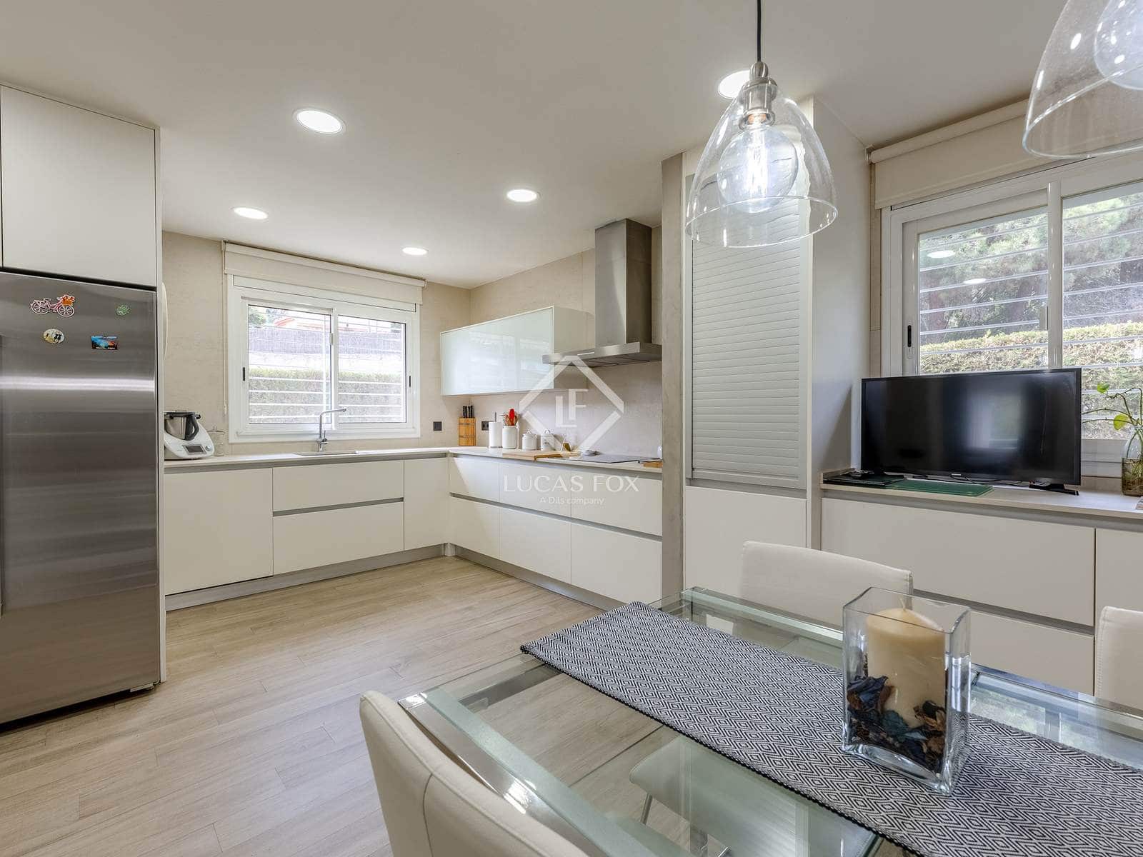 4 soveværelse Villa til salg i Teia med swimmingpool garage - € 1.690.000 (Ref: 9036022)