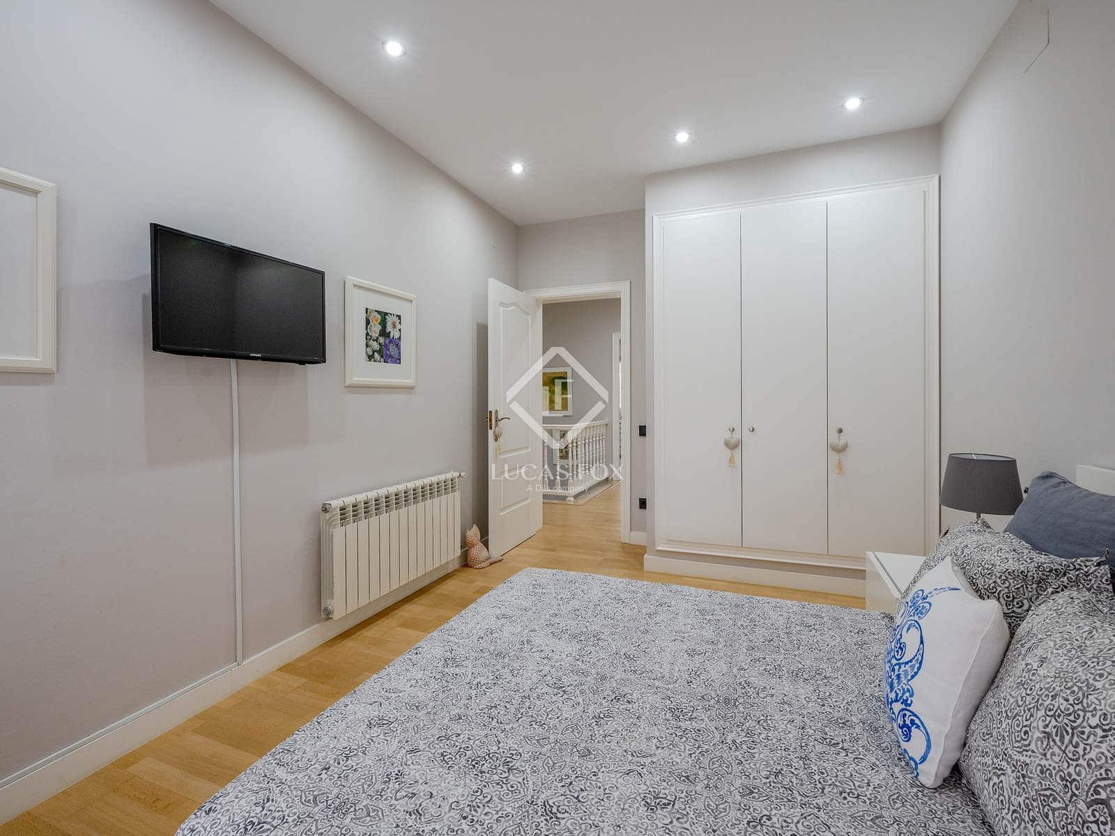 4 soveværelse Villa til salg i Teia med swimmingpool garage - € 1.690.000 (Ref: 9036022)