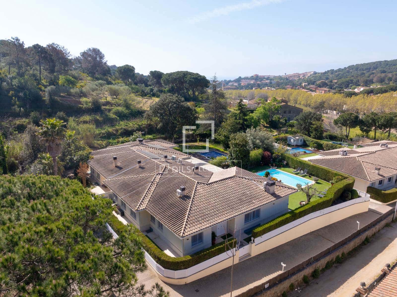 4 sypialnia Willa na sprzedaż w Teia z basenem garażem - 1 690 000 € (Ref: 9036022)