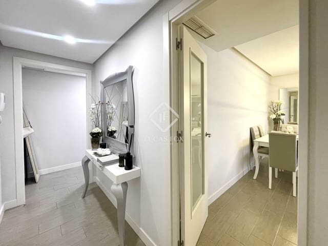 2 slaapkamer Appartement te koop in Alicante stad met garage - € 550.000 (Ref: 9041316)