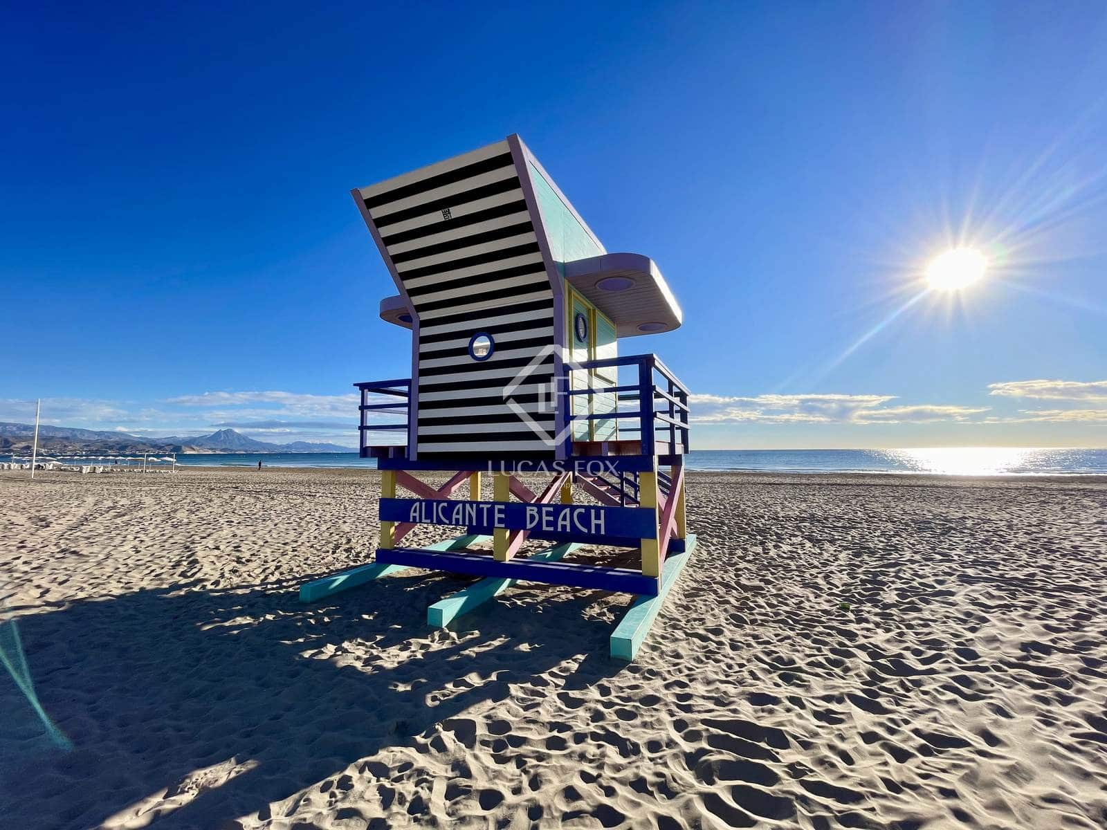 2 slaapkamer Appartement te koop in Alicante stad met garage - € 550.000 (Ref: 9041316)