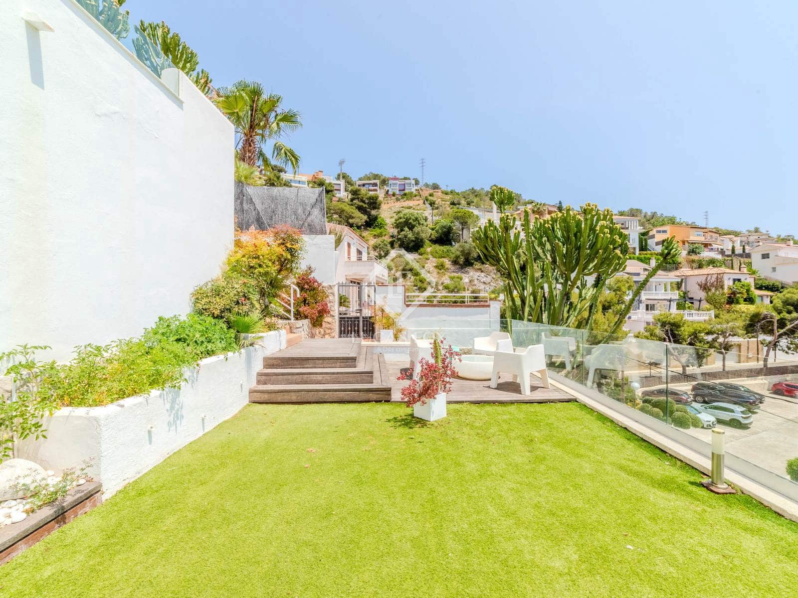 5 sypialnia Willa na sprzedaż w Sitges z basenem garażem - 1 595 000 € (Ref: 9046288)